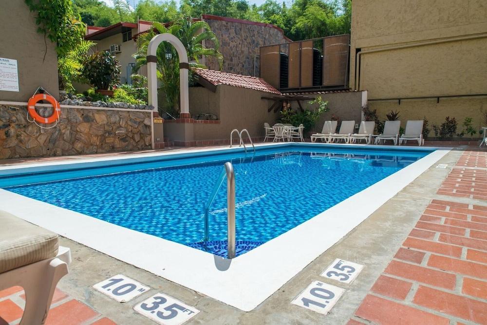 Kapok Hotel Port of Spain Экстерьер фото