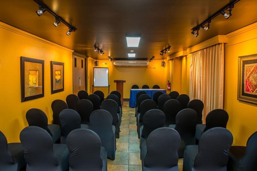Kapok Hotel Port of Spain Экстерьер фото